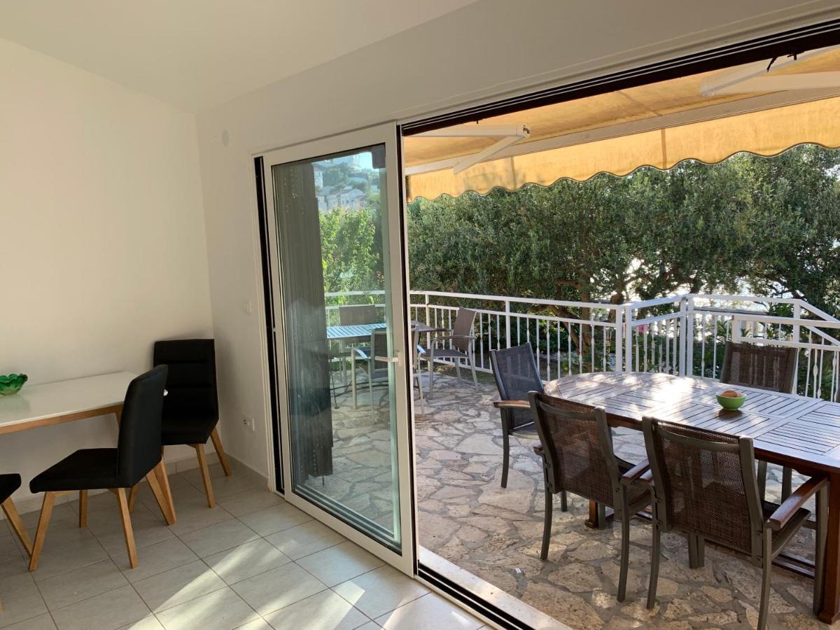 Apartments Villa Julia Trogir Bagian luar foto